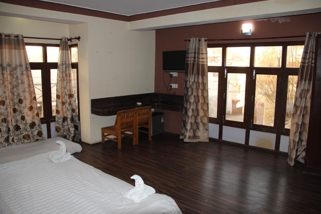 The Auspicious Hotel Leh Exterior foto